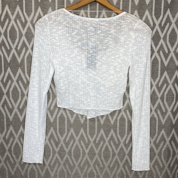 Wild Fable Long Sleeve Cop Top With Bodice Details Size: Medium - Picture 2 of 3